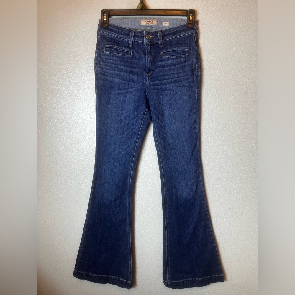Ariat Women’s High Rise Alex Flare Jeans in Midnight Size 28L - Picture 2 of 6